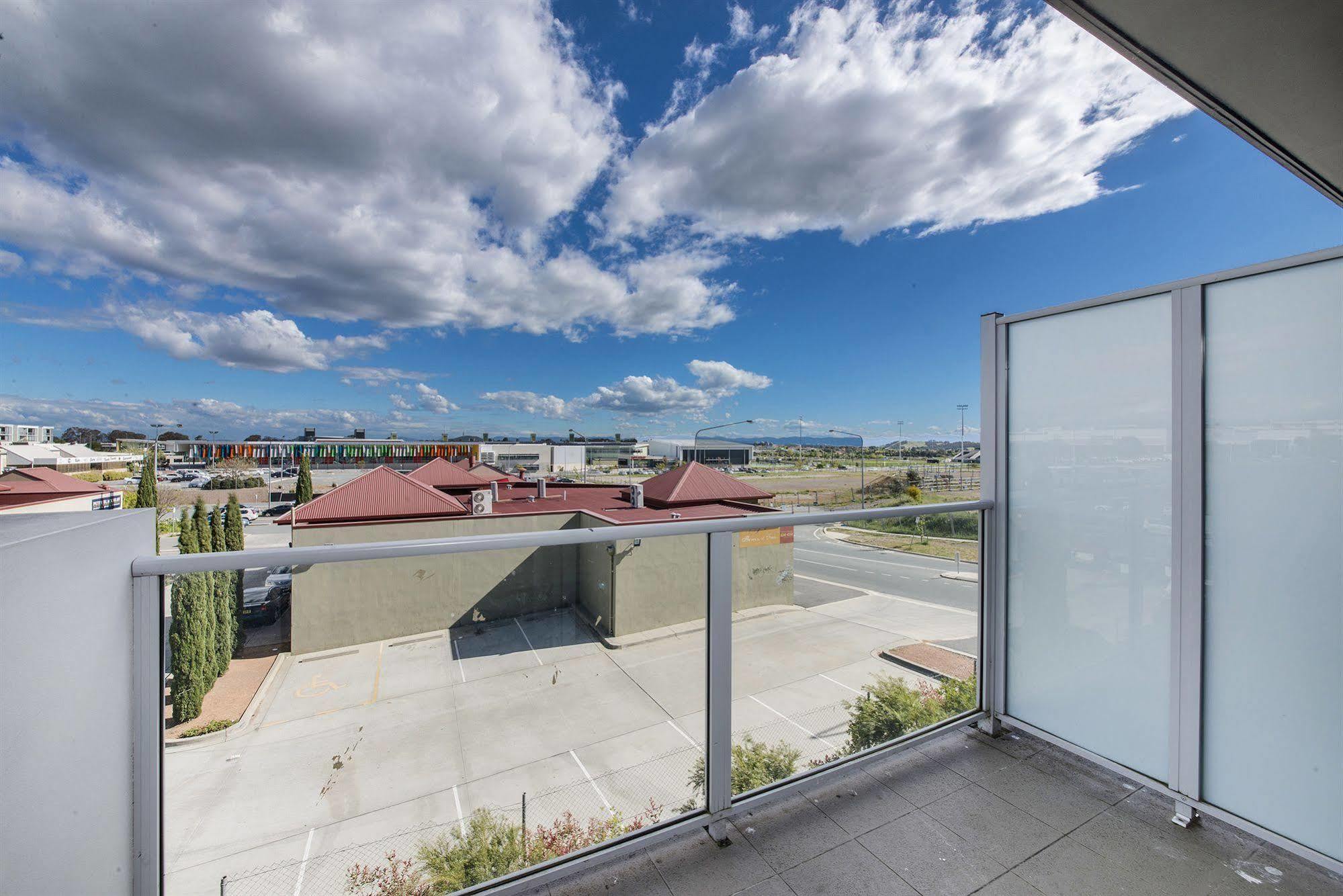 Abode Gungahlin Lejlighedshotel Canberra Eksteriør billede